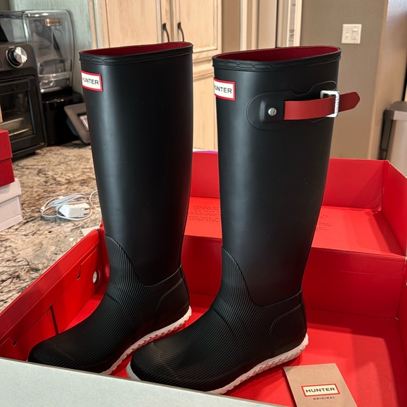 Hunter Boots - Picture 2 of 6